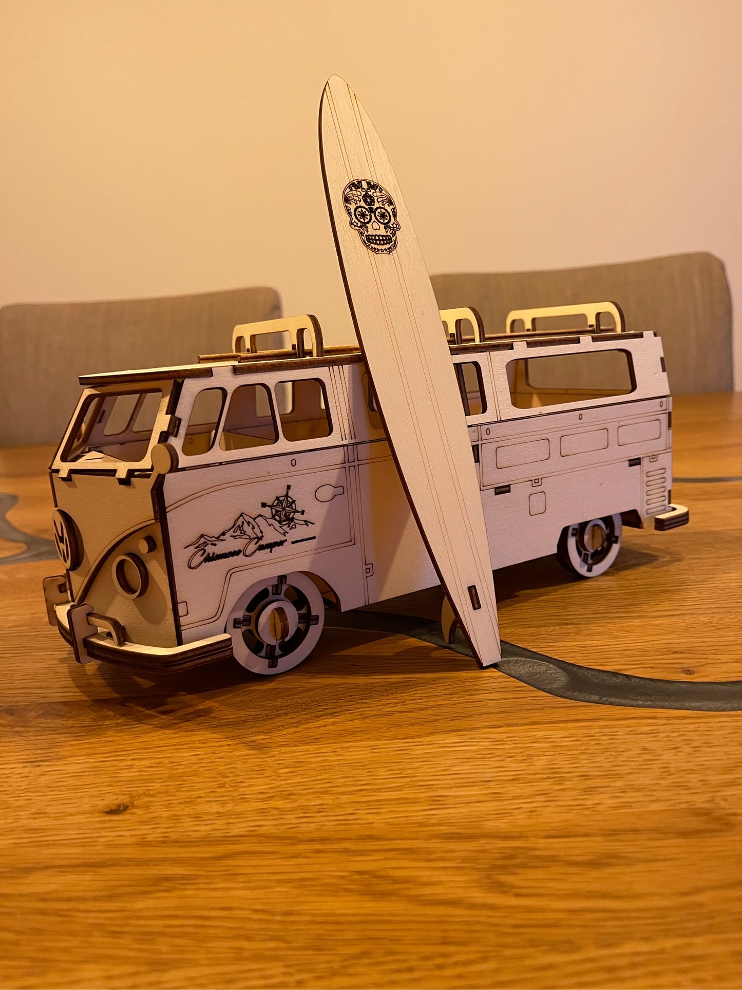 Bulli Bausatz aus Sperrholz