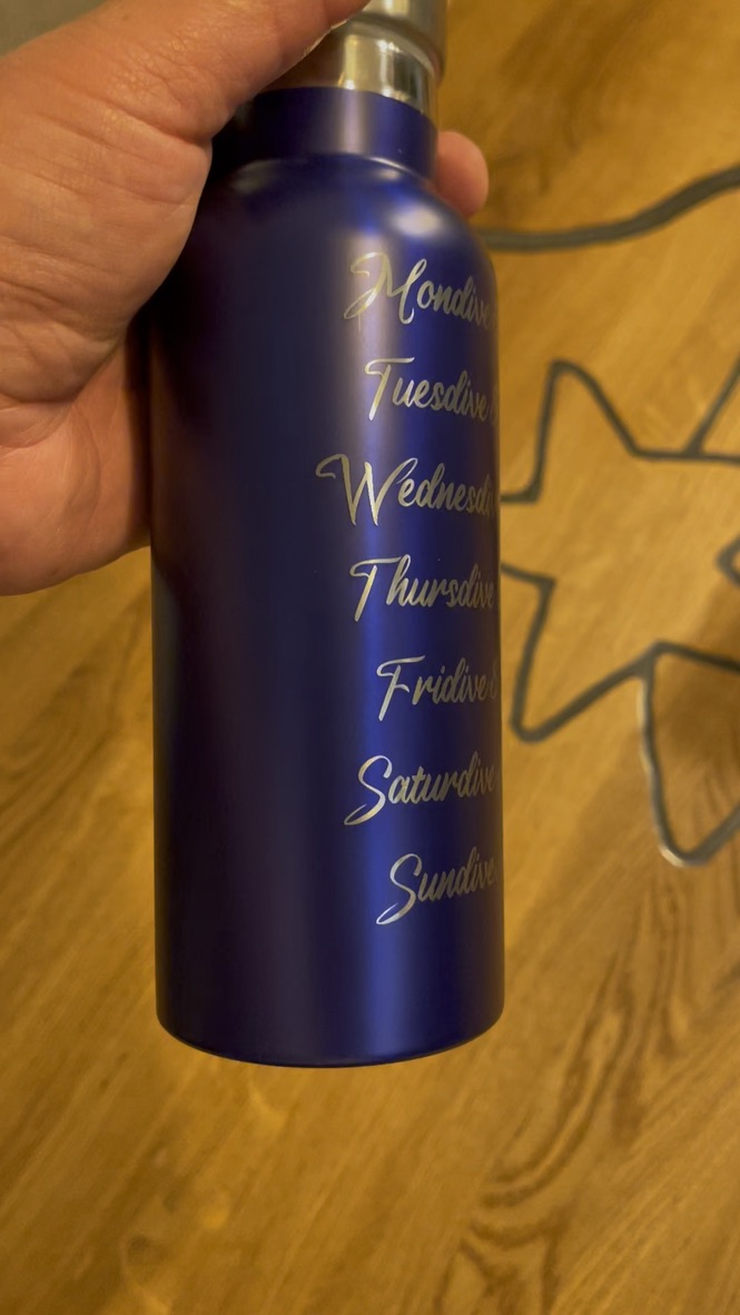 Personalisierte Doppelwandige Thermoskanne, 500ml Füllmenge in div. Farben