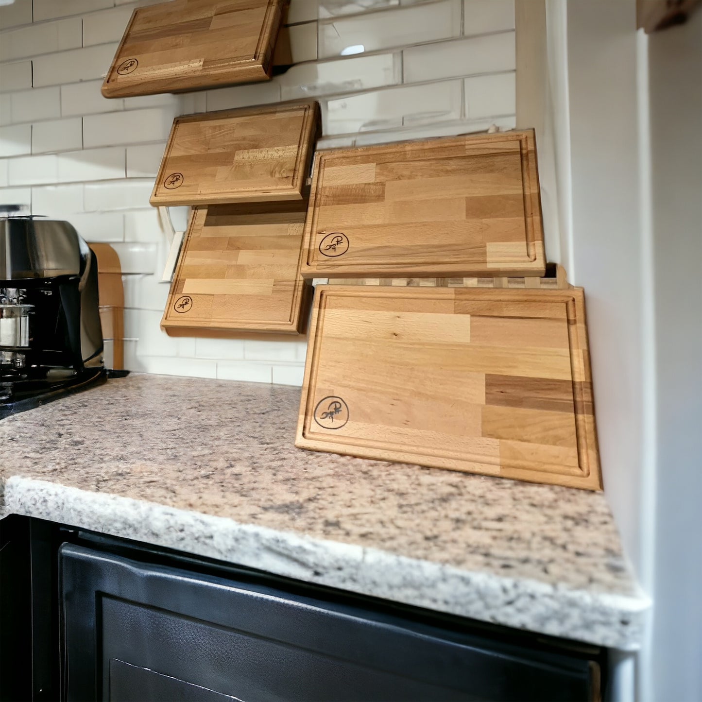 Schneidebrett mit Saftrinne